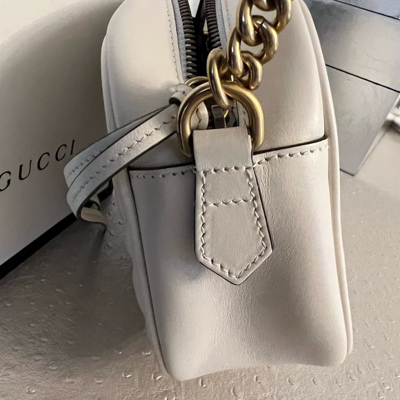 The small GG Marmont chain shoulder bag 100% Authentic - Picture 5 of 14